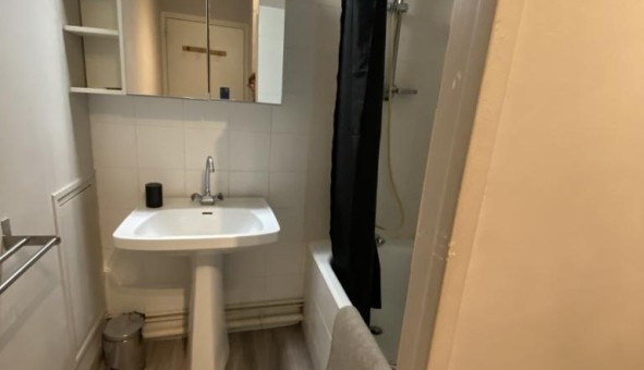 Logement tudiant Studio à Tours (37000)