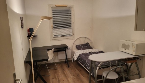 Logement tudiant Location Studio Vide Tours (37000)