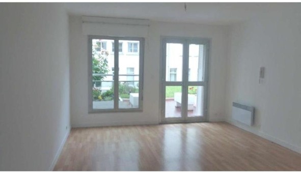 Logement tudiant Location Studio Vide Tours (37000)