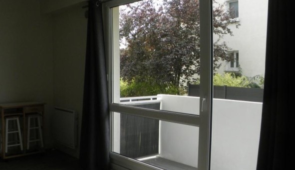 Logement tudiant Location Studio Vide Tours (37000)
