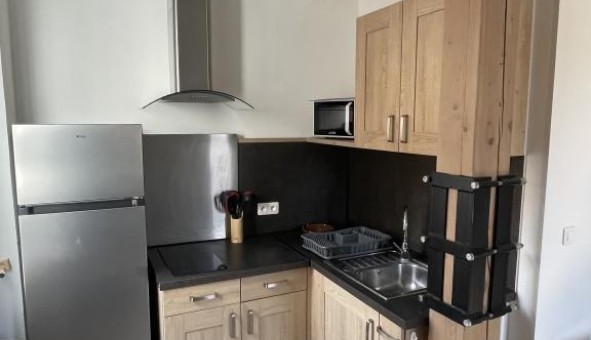 Logement tudiant Location Studio Vide Trans en Provence (83720)