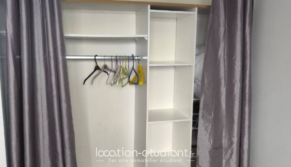 Logement �tudiant Studio &agrave; Tr�laz� (49800)