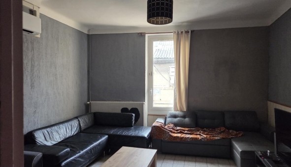 Logement tudiant Studio à Trets (13530)