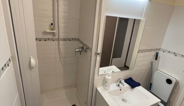 Logement tudiant Studio à Troyes (10000)