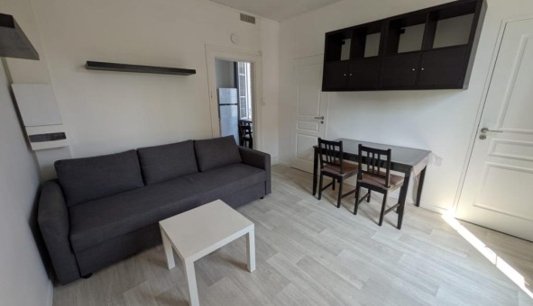 Logement tudiant Location Studio Vide Troyes (10000)