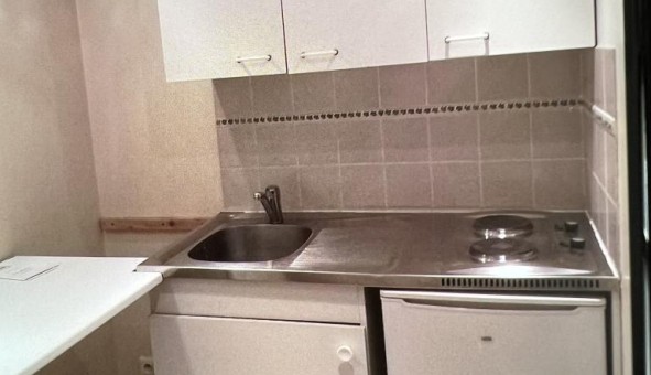 Logement tudiant Studio à Troyes (10000)