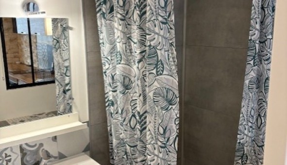 Logement tudiant Studio à Valence (26000)