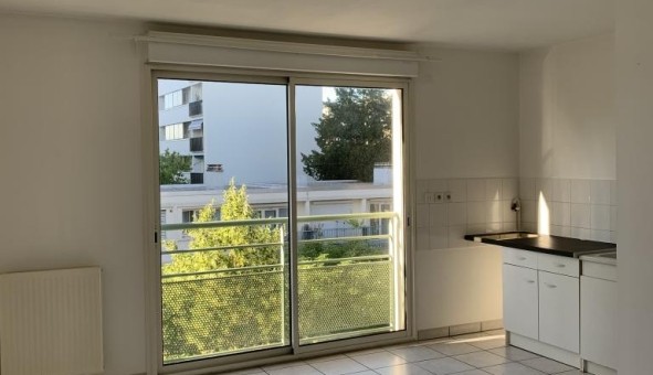 Logement tudiant Location Studio Vide Valence (26000)
