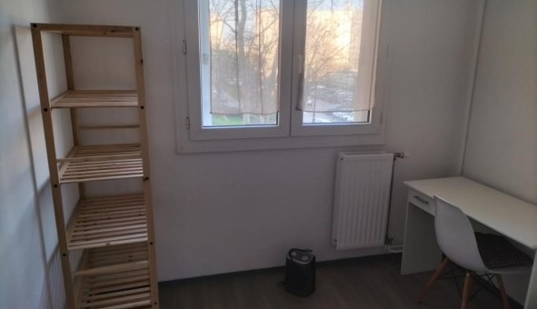 Logement tudiant Studio à Vaulx en Velin (69120)