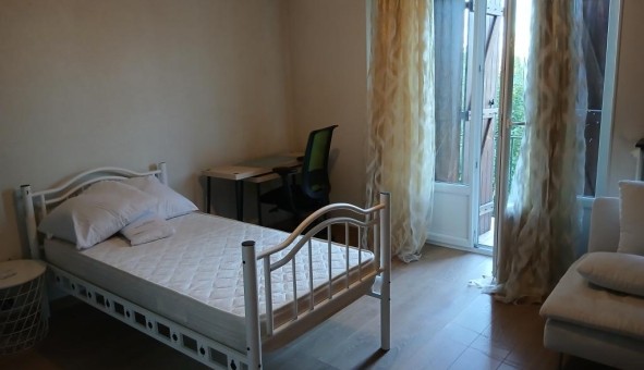 Logement tudiant Studio à Vaulx en Velin (69120)