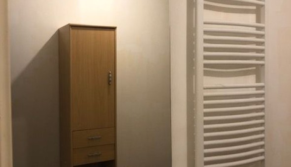 Logement �tudiant Studio &agrave; Vaulx en Velin (69120)