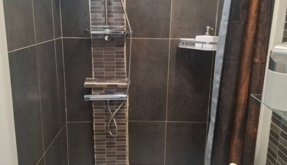 Logement �tudiant Studio &agrave; Vaulx en Velin (69120)