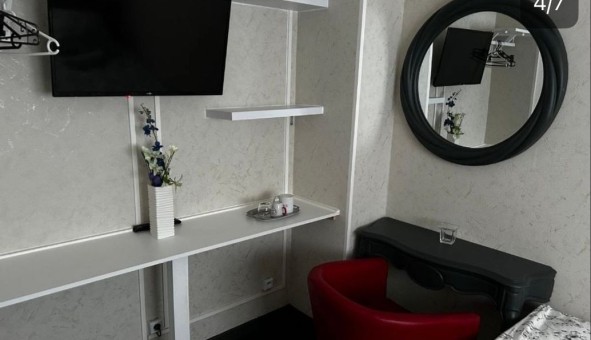 Logement �tudiant Studio &agrave; Vaulx en Velin (69120)