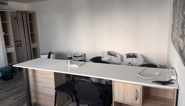 Logement �tudiant Studio &agrave; Vaulx en Velin (69120)