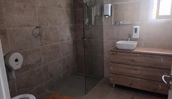 Logement �tudiant Studio &agrave; Vaulx en Velin (69120)