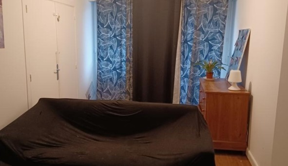 Logement tudiant Location Studio Vide Vlizy Villacoublay (78140)