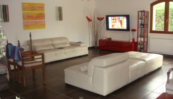 Logement tudiant Location Studio Vide Vnissieux (69200)