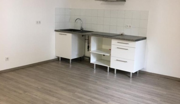 Logement tudiant Location Studio Vide Vnissieux (69200)
