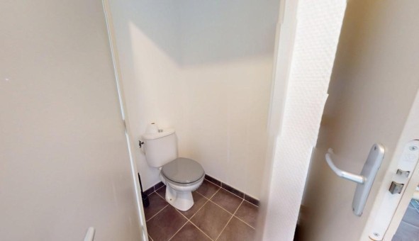 Logement tudiant Studio à Vnissieux (69200)