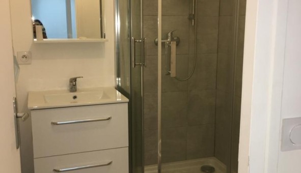 Logement tudiant Studio à Vnissieux (69200)