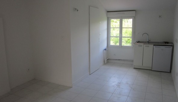 Logement �tudiant Location Studio Vide V�nissieux (69200)