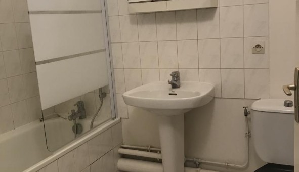 Logement tudiant Studio à Verneuil sur Seine (78480)
