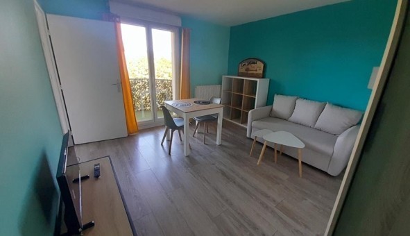 Logement tudiant Studio à Verneuil sur Seine (78480)