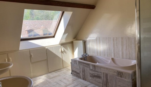 Logement tudiant Studio à Verrires le Buisson (91370)