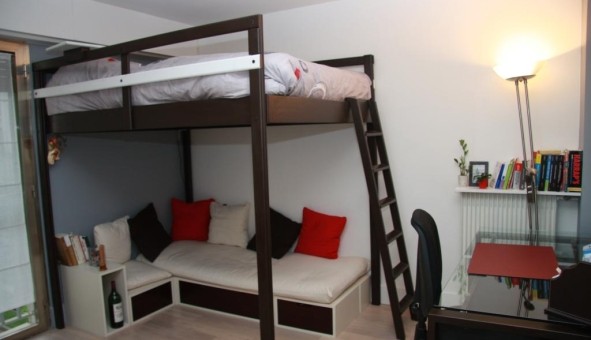 Logement tudiant Studio à Versailles (78000)