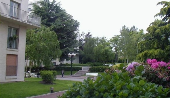 Logement tudiant Studio à Versailles (78000)