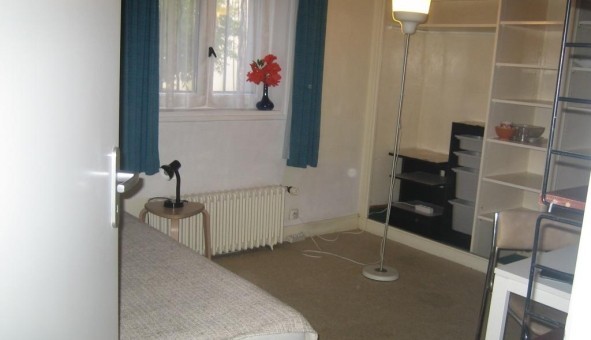 Logement tudiant Studio à Versailles (78000)
