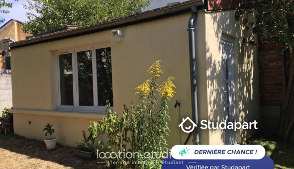 Logement étudiant Location Studio Meubl&eacute; Versailles (78000)