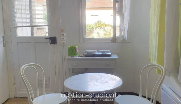 Logement �tudiant Location Studio Meubl&eacute; Versailles (78000)
