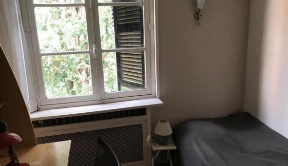 Logement étudiant Location Studio Vide Ville d'Avray (92410)
