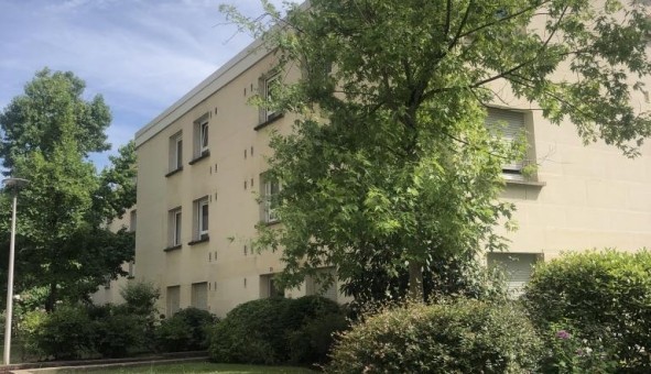 Logement étudiant Location Studio Vide Ville d'Avray (92410)