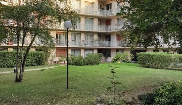 Logement �tudiant Studio &agrave; Ville d'Avray (92410)