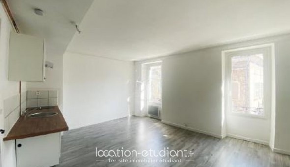 Logement étudiant Studio à Villecroze (83690)