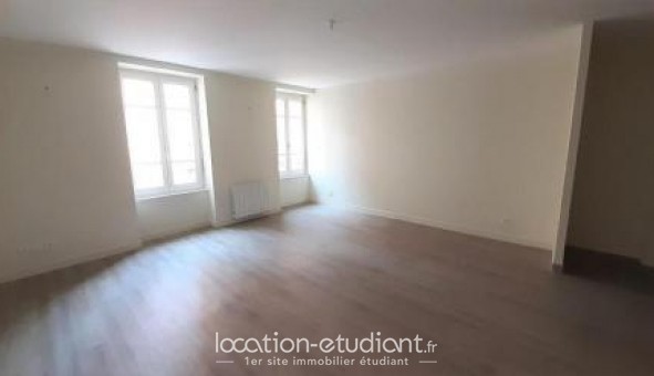 Logement tudiant Studio à Villefranche sur Sane (69400)