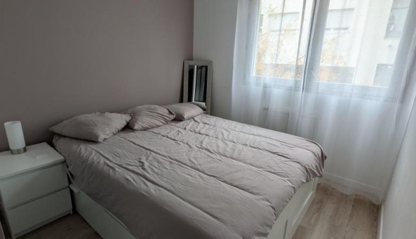 Logement tudiant Location Studio Vide Villejuif (94800)