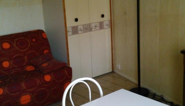Logement tudiant Location Studio Vide Villejust (91140)