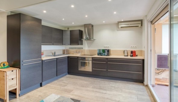 Logement �tudiant Location Studio Vide Villeneuve Loubet (06270)