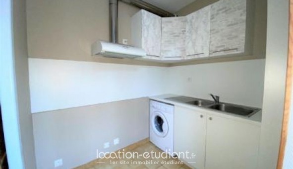 Logement tudiant Studio à Villeneuve la Guyard (89340)