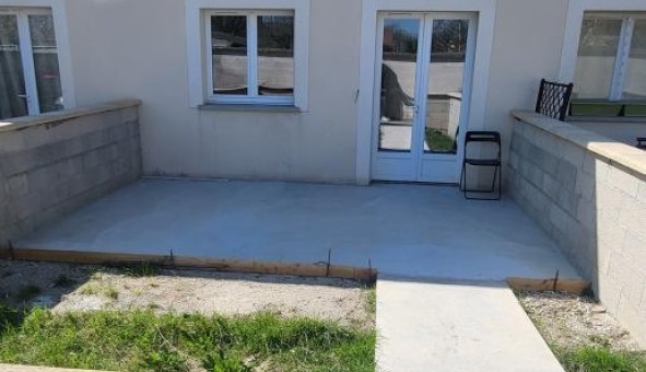 Logement tudiant Location Studio Vide Villeneuve le Roi (94290)