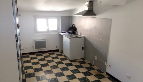 Logement étudiant Location Studio Vide Villeneuve lès Avignon (30400)