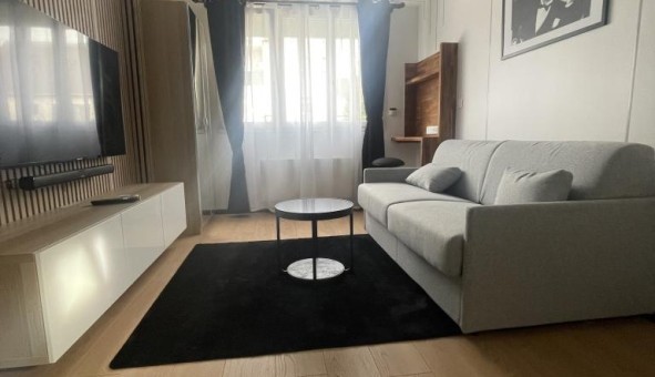 Logement tudiant Location Studio Vide Villetaneuse (93430)