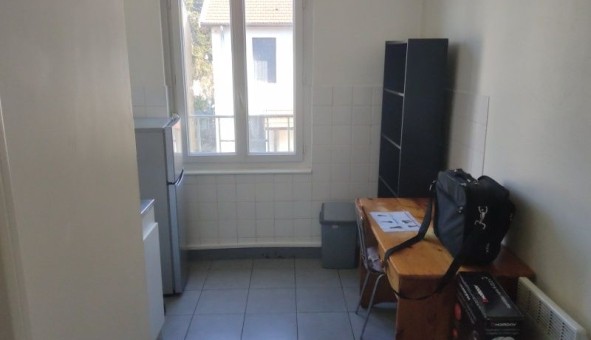 Logement tudiant Location Studio Vide Villeurbanne (69100)
