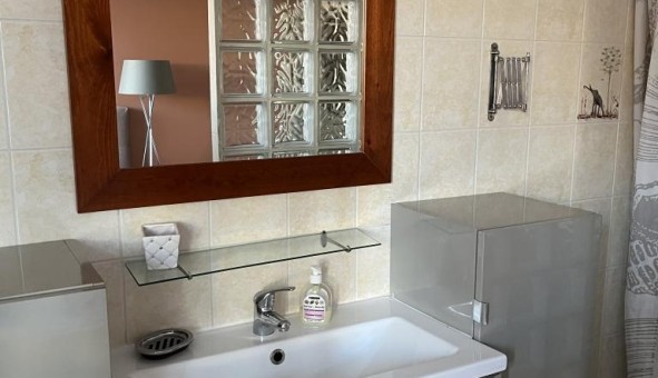 Logement tudiant Location Studio Vide Villeurbanne (69100)