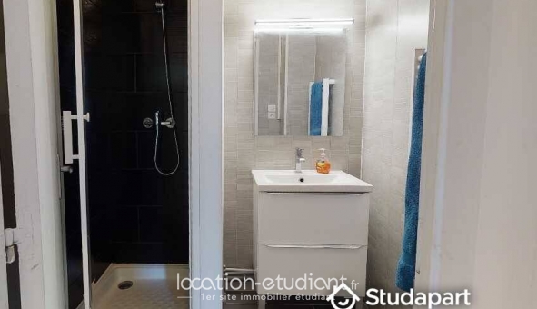 Logement étudiant Studio &agrave; Villeurbanne (69100)