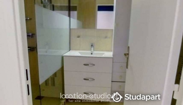Logement étudiant Studio &agrave; Villeurbanne (69100)
