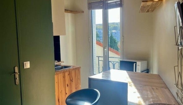 Logement tudiant Studio à Viroflay (78220)